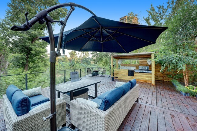 Building Photo - 4732 Post Oak Timber Dr