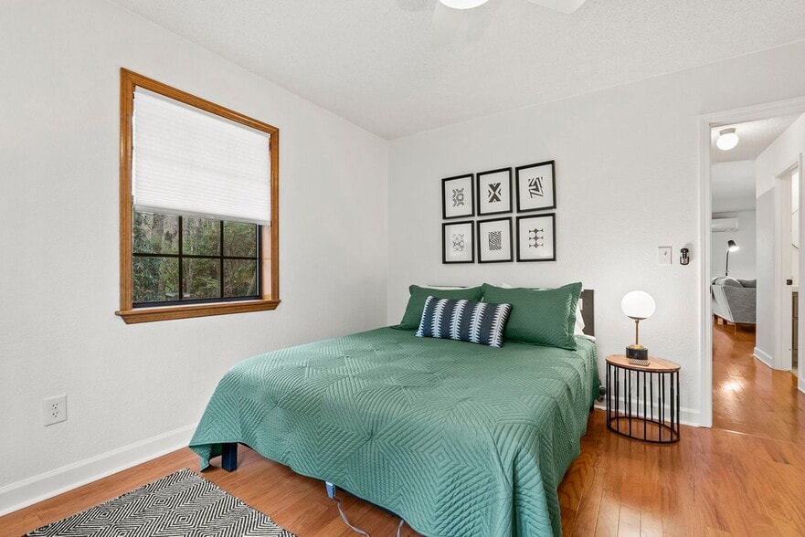 Building Photo - 26 One Blf Ln