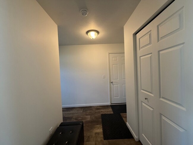 Building Photo - Spacious & Partially Furnished 5-Bedroom Colonial in Allendale's Maple Pond Community