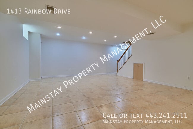 Building Photo - 1413 Rainbow Dr