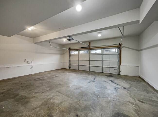 Building Photo - 1224 Meachem Dr