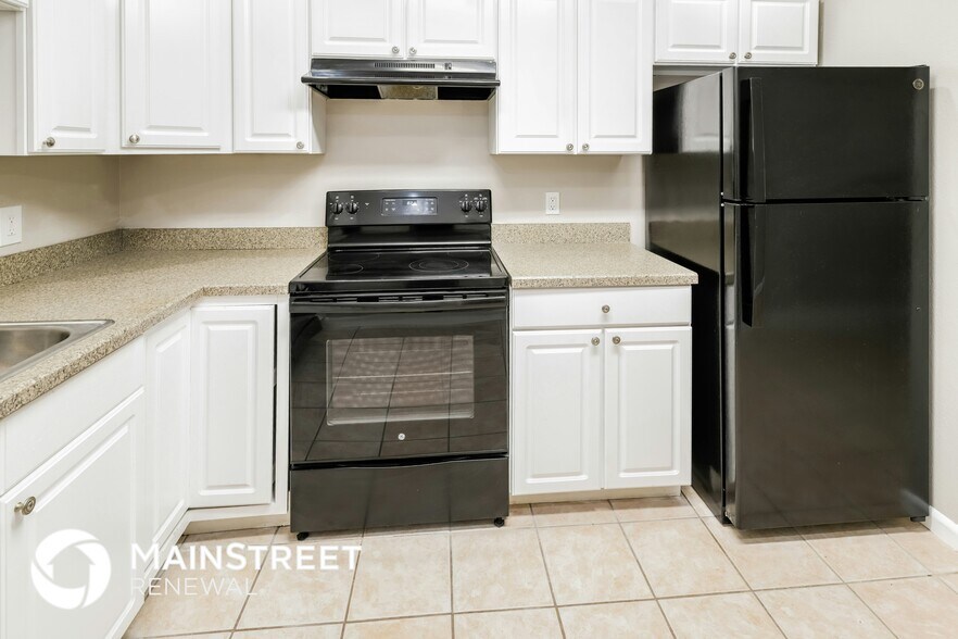 Building Photo - 7503 N Dartmouth Ave