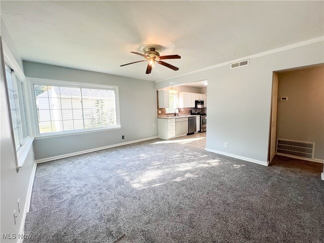Building Photo - 2290 Suncrest Dr