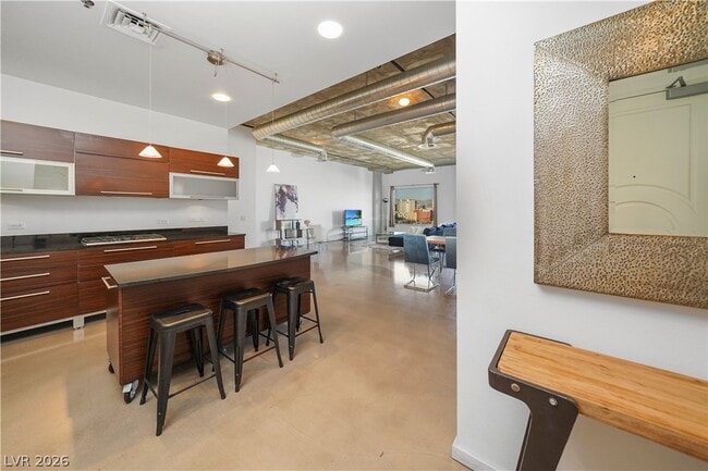 Building Photo - 900 S Las Vegas Blvd