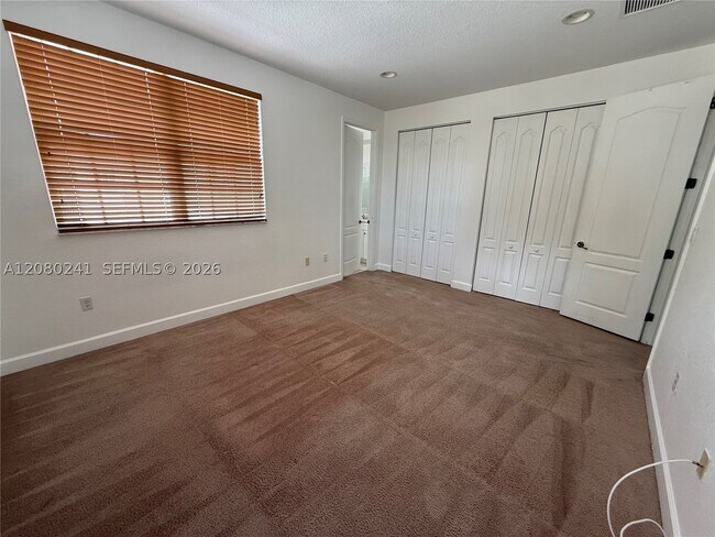 Building Photo - 634 SW 147th Ave