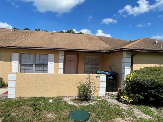 Primary Photo - Duplex for lease