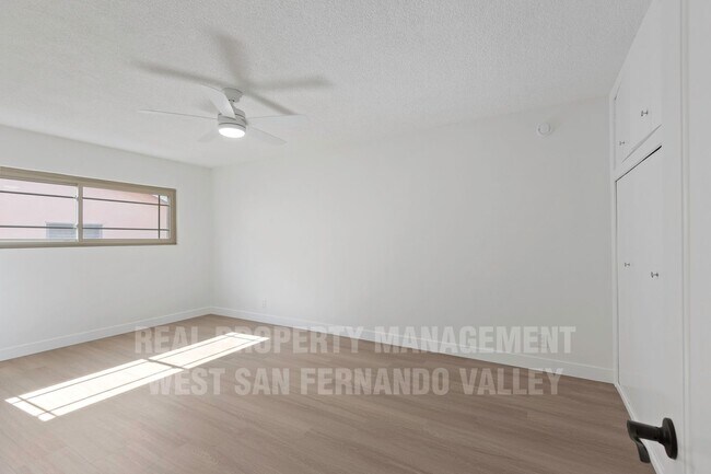 Building Photo - Stunning 3bd Home with Private Outdoor Oasis