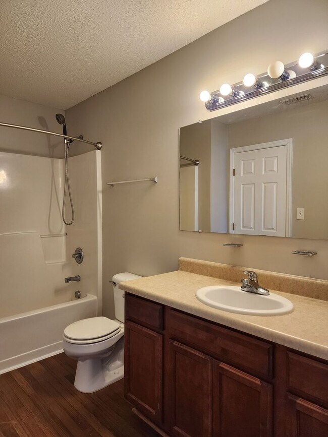 Building Photo - Beautiful 3 bed 2 1/2 bath townhome in a gated community with a pool. Showings Coming Soon!!!