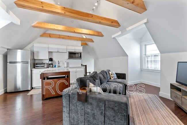 Building Photo - 6116.5 Guilford Ave