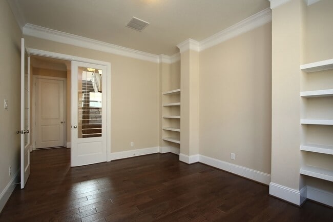 Building Photo - 27018 Cheyenne Crest Ln