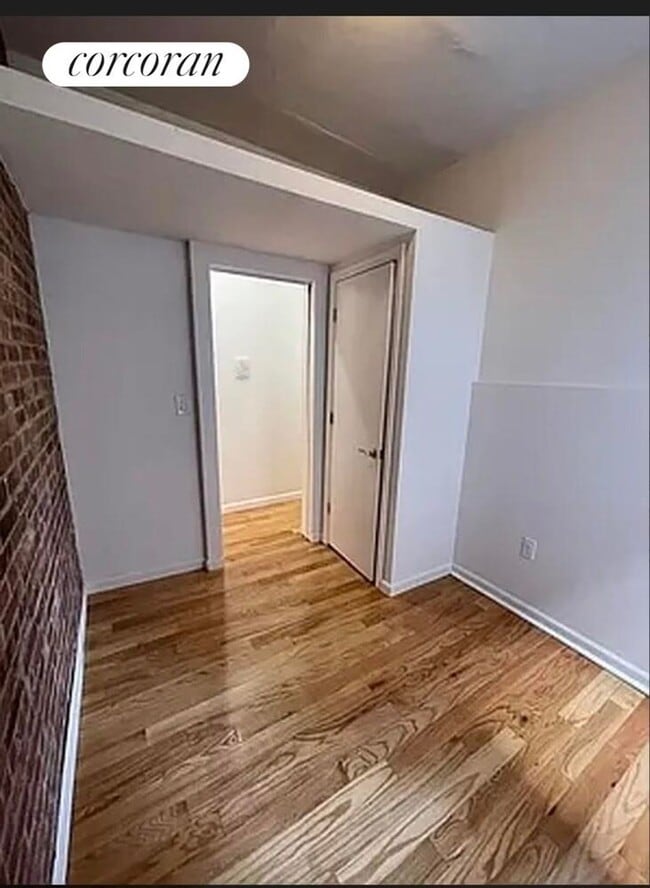 Building Photo - 230 E 27th St