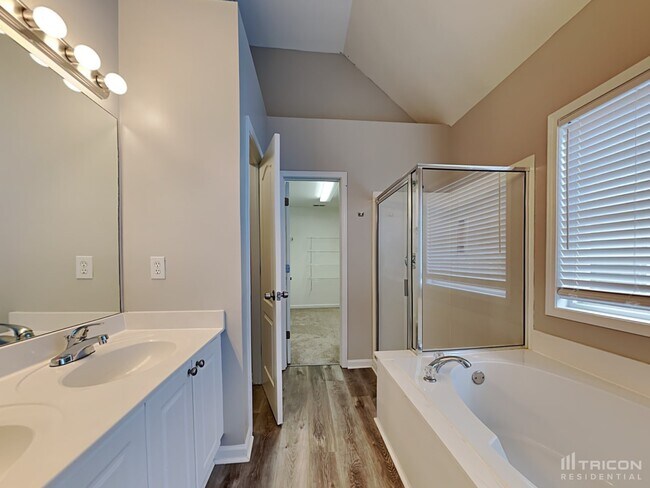 Building Photo - 2238 Orchard Park Cir NW