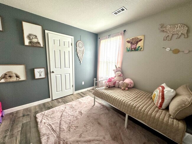 Building Photo - 704 NW 67th Ave