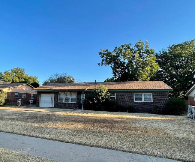 Building Photo - 3024 57th St