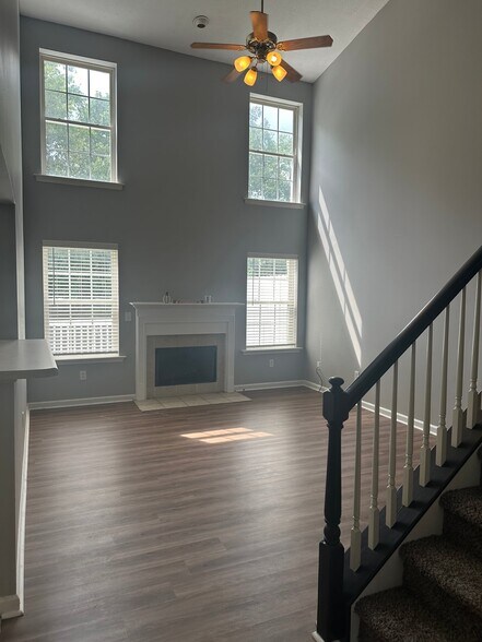 Building Photo - 5310 Southfork Blvd