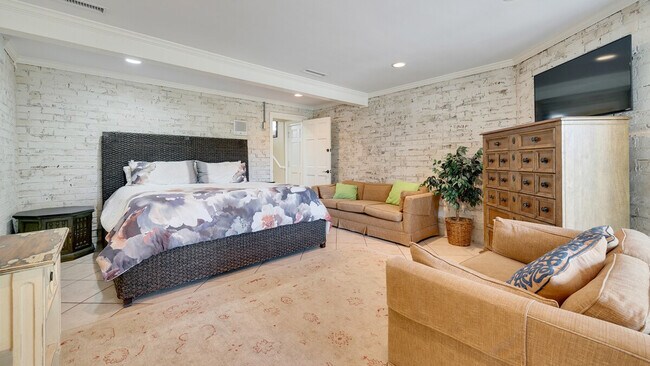 Building Photo - 1217 Debordieu Blvd