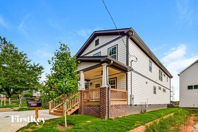 Building Photo - 573 Middle St SW