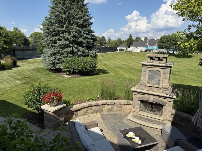 Building Photo - 2328 Simsbury Ct