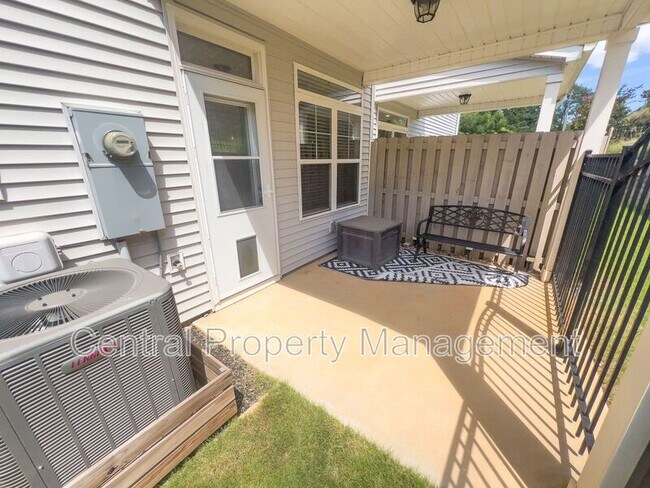 Building Photo - 22 Camden Wds Trl