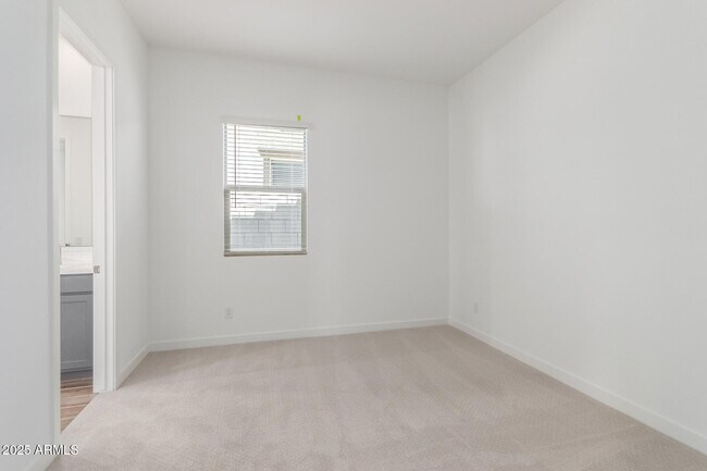Building Photo - 44713 N 44th Dr