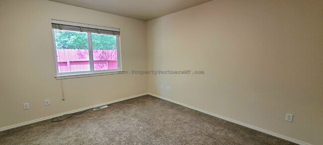 Building Photo - 5Bd/2Ba Spacious House in Durston Meadows