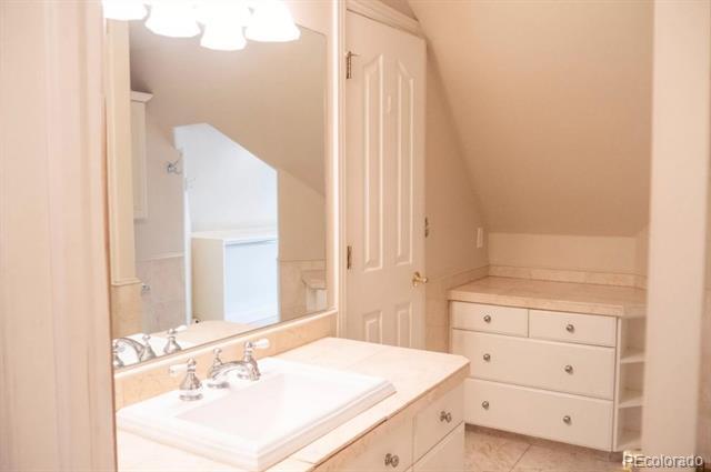 Building Photo - 1070 N Marion St