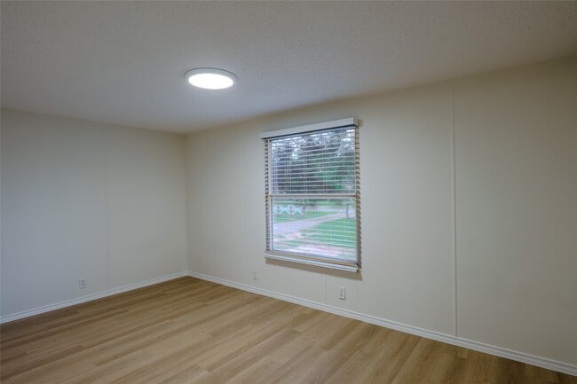 Building Photo - 20511 N Navasota St