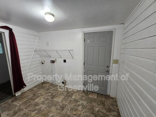 Building Photo - 248 S 719