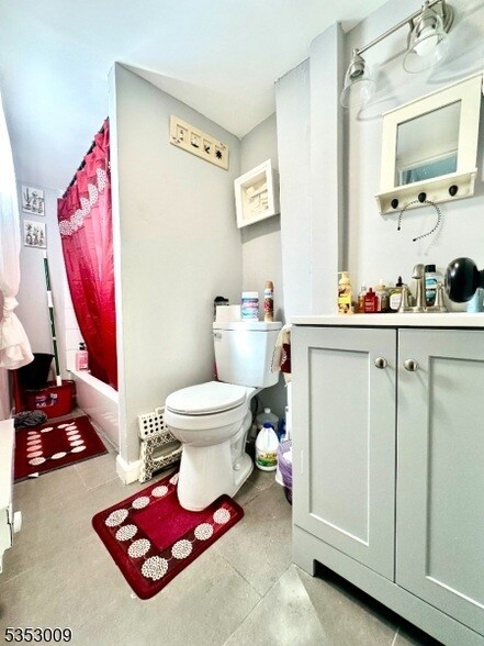 Building Photo - 10 Cedar Alley