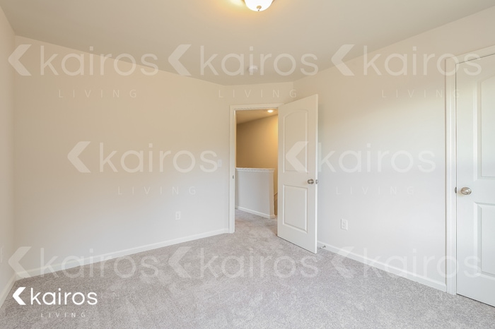 Building Photo - 841 VISTAMOUNT PATH