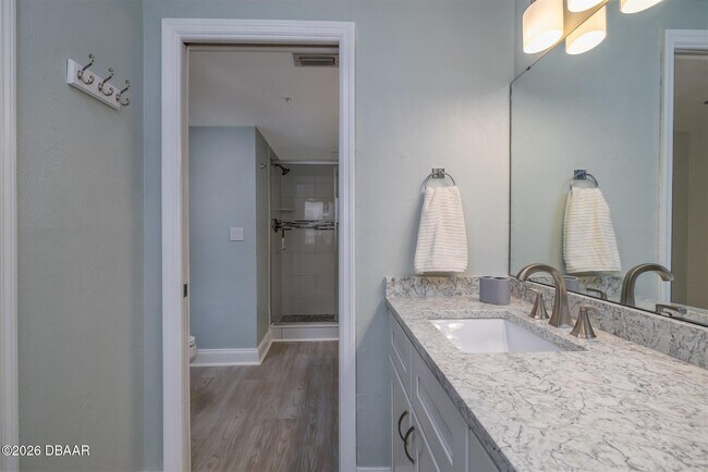 Building Photo - 2545 S Atlantic Ave