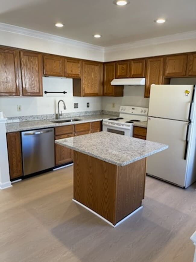 Building Photo - 4136 Hummel Way