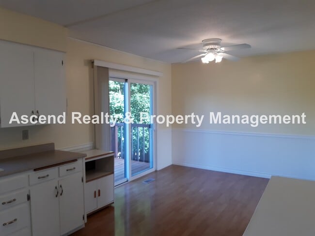 Building Photo - Now Showing-Cedar Hills Mid Century Modern...