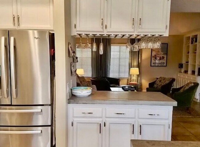 Building Photo - Great home in Lemoore Coming Soon Early No...