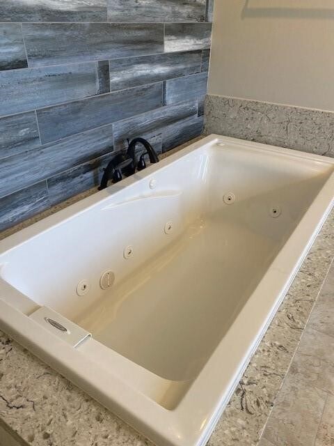 Building Photo - 2422 Hadley St