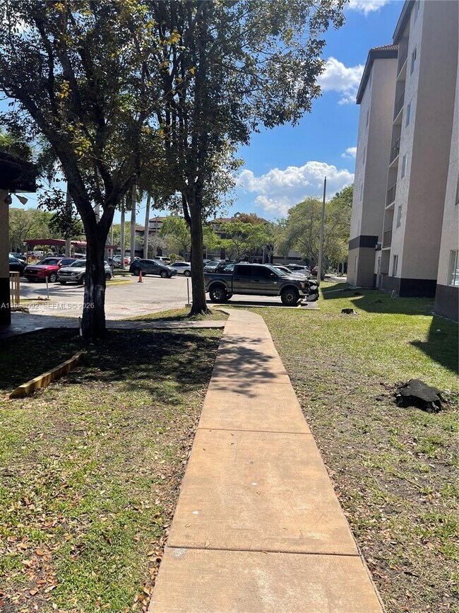 Building Photo - 15231 SW 80th St