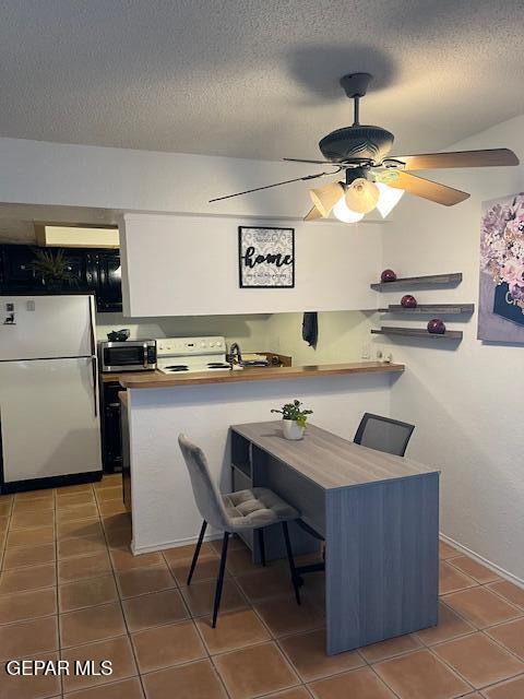 Building Photo - 6201 Escondido Dr