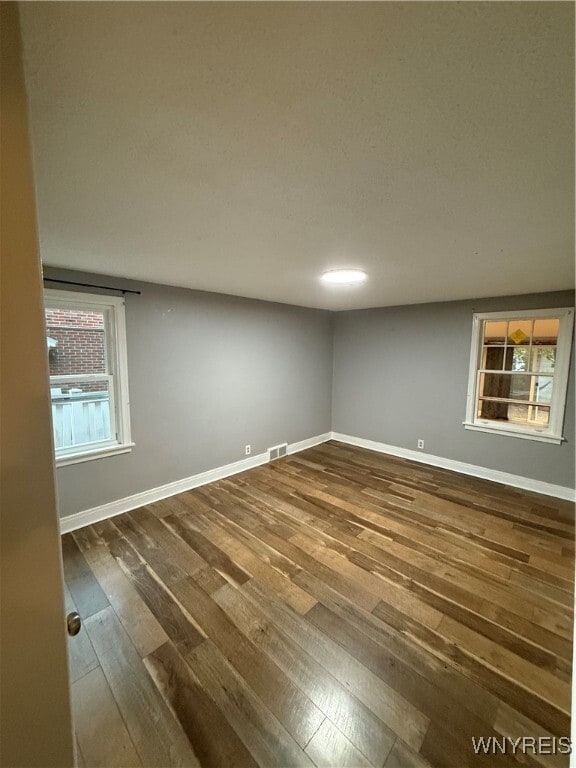 Building Photo - 106 E Morris Ave