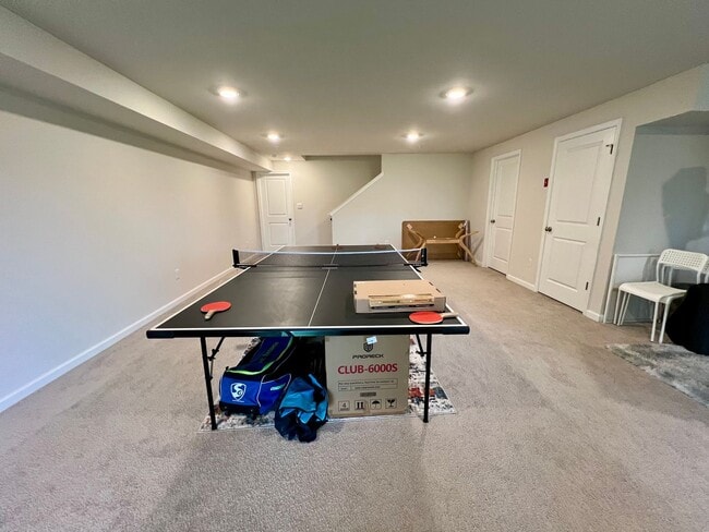 Building Photo - Stunning 4-Bed Townhome in Quakertown! Ava...