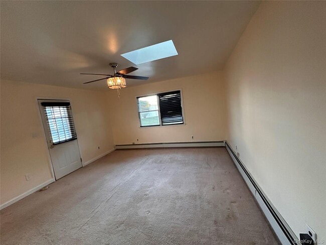 Building Photo - 2480 Fir Ct