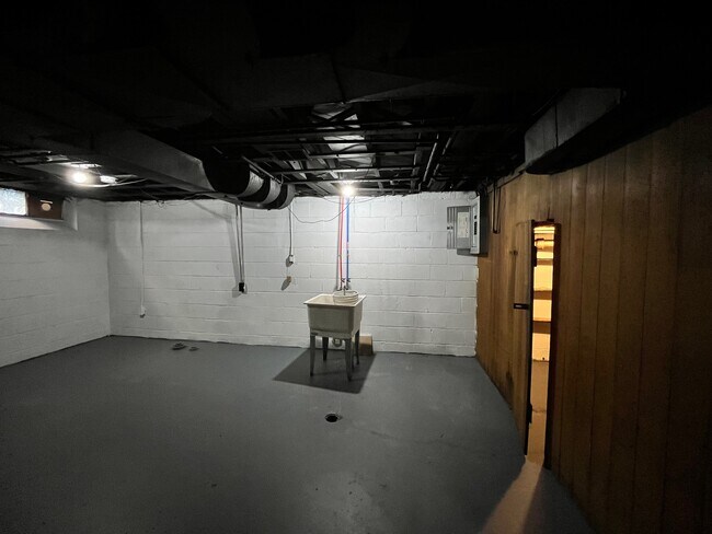 Building Photo - 18276 Appoline St