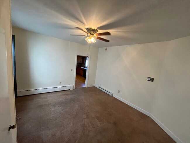 Building Photo - 420 Porter St