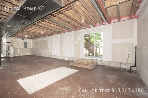 Building Photo - 1819 W Elm Terrace