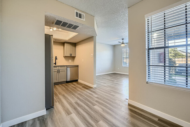 6051 S Hulen St Unit 704 - Web Quality - 007 - 07 Dining Room - Rise Spring Pointe