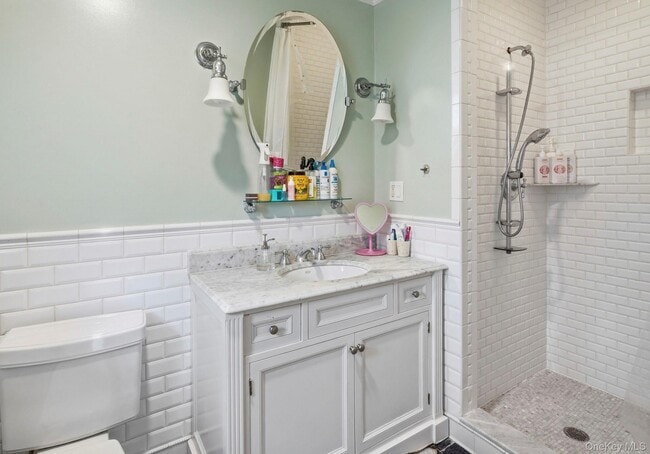 Building Photo - 221 Mamaroneck Rd