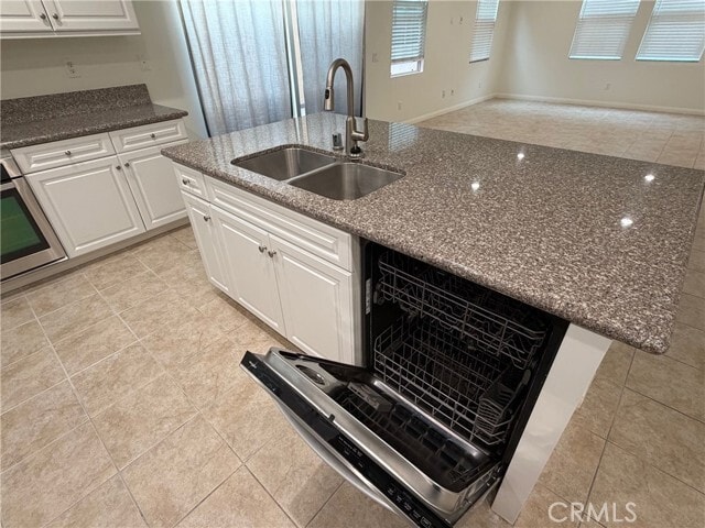 Building Photo - 33 Latitude