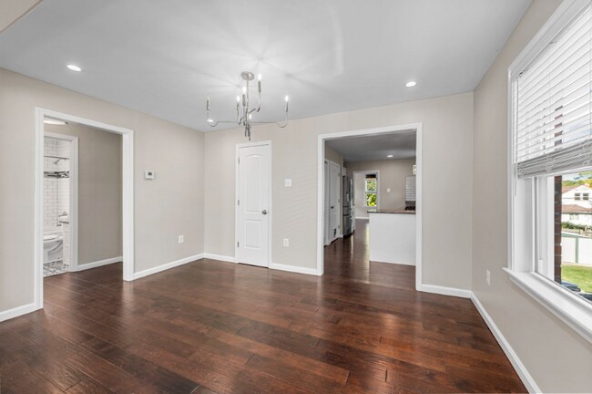 Building Photo - 6837 Julian Ave