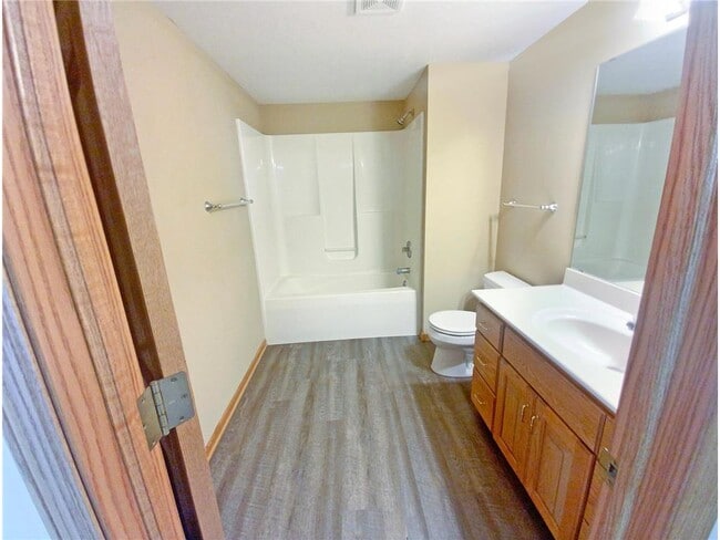 Building Photo - 3647 Ironwood Ct SW
