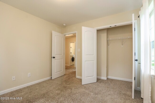 Building Photo - 304 Windward Landing