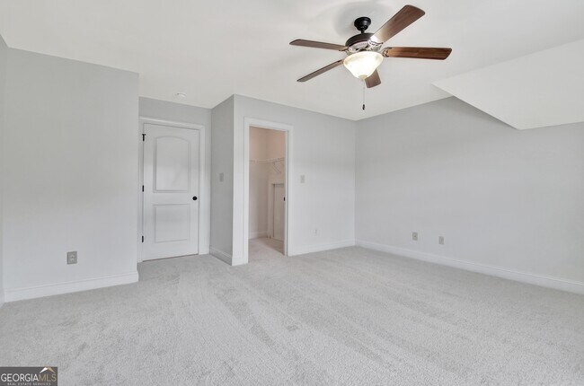 Building Photo - 155 Colonial Ct